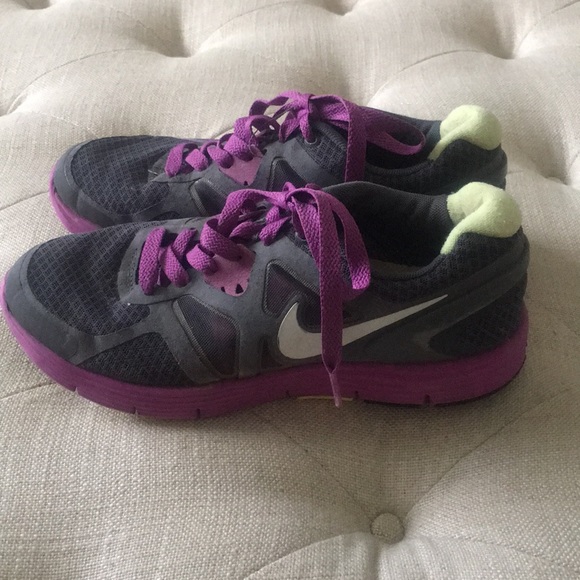 Girls Nike lunahglude 3 - Picture 1 of 7